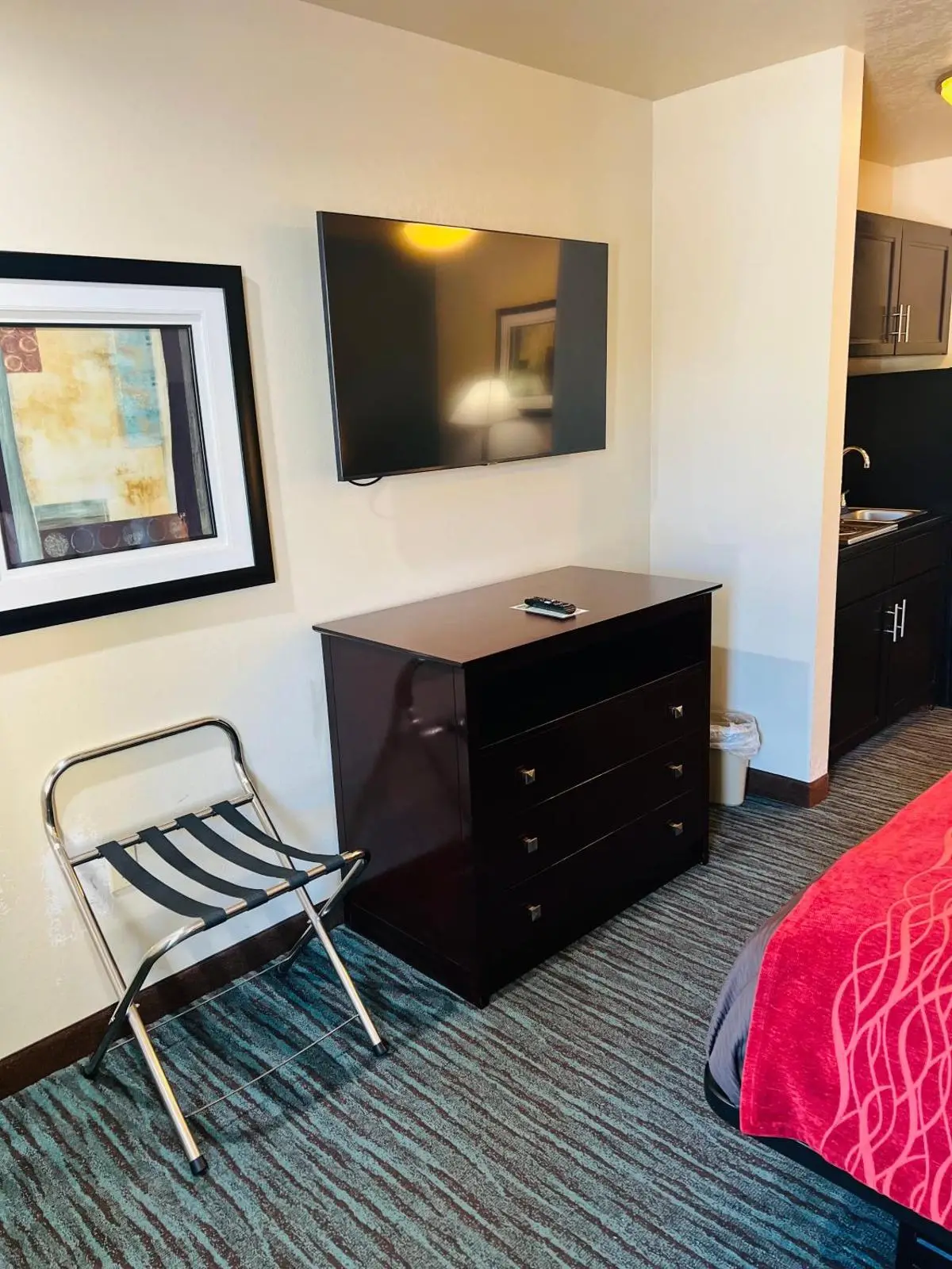 Garden Inn and Suites 6