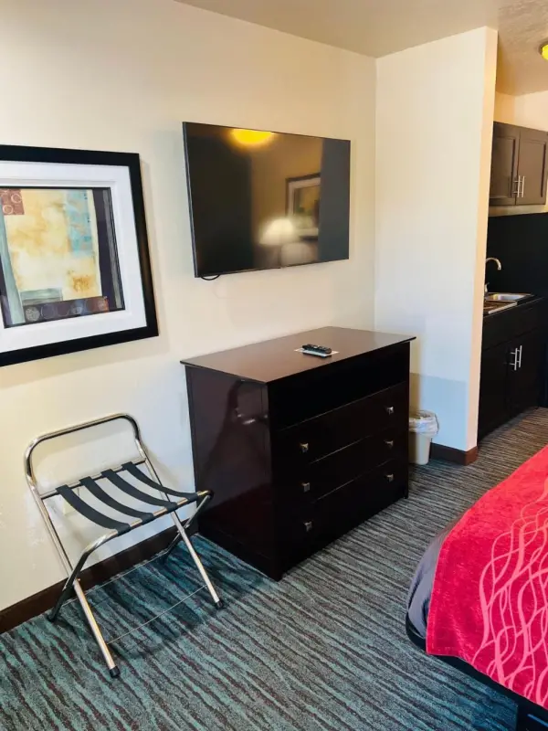 Garden Inn and Suites 6